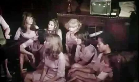 Kunstenaar gratis porno nieuw avant-garde schilder.