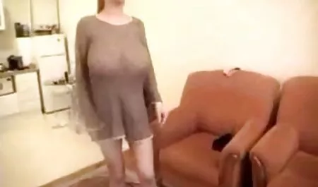 De blondine bracht het ijzer en werd genaaid in nl sexfilms de simulator.