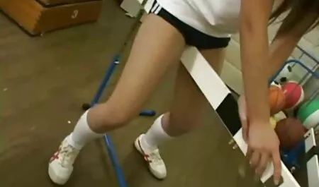 Hij gaf het aan het meisje na een gratis sexfilms vagina douche.