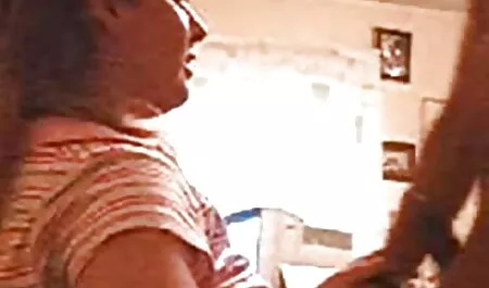 Dash kreeg een youtube seksfilms orgasme met een dildo.