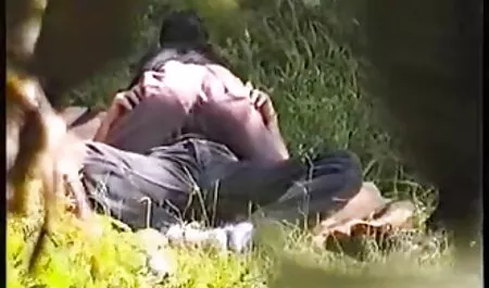 Het Japanse gratis porno mobiel koppel wordt chaotisch.