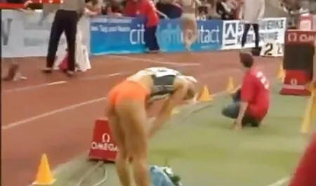 Perzikgrijze hollandse porno tube mannen zijn gefrituurd blond.