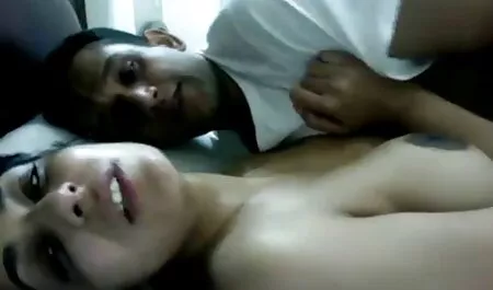 Neukt een grote lul gratis oma sexfilms in de anaal.