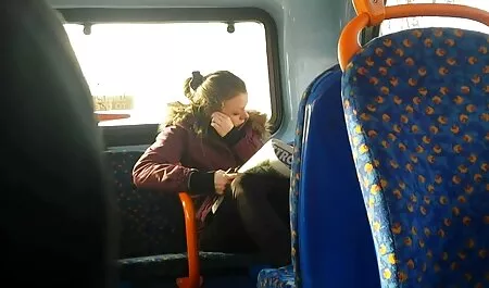 Alexis Ford is een hoer 123 video porno in kousen.