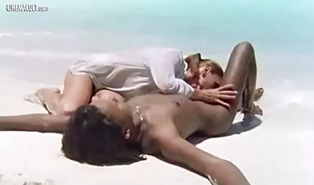 Mooie rooie geeft me sex filmpjes amateurs een pijpbeurt.