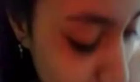 Een neef die sex filmpjes xxx het lid van de stiefbroer pijpt.