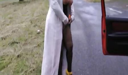 Een zwarte vagina gratis sexfilms vrouw likt haar kont en kont met een witte huid.