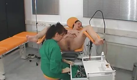 Ze zat op haar gratiis sexfilms gezicht met een vagina.